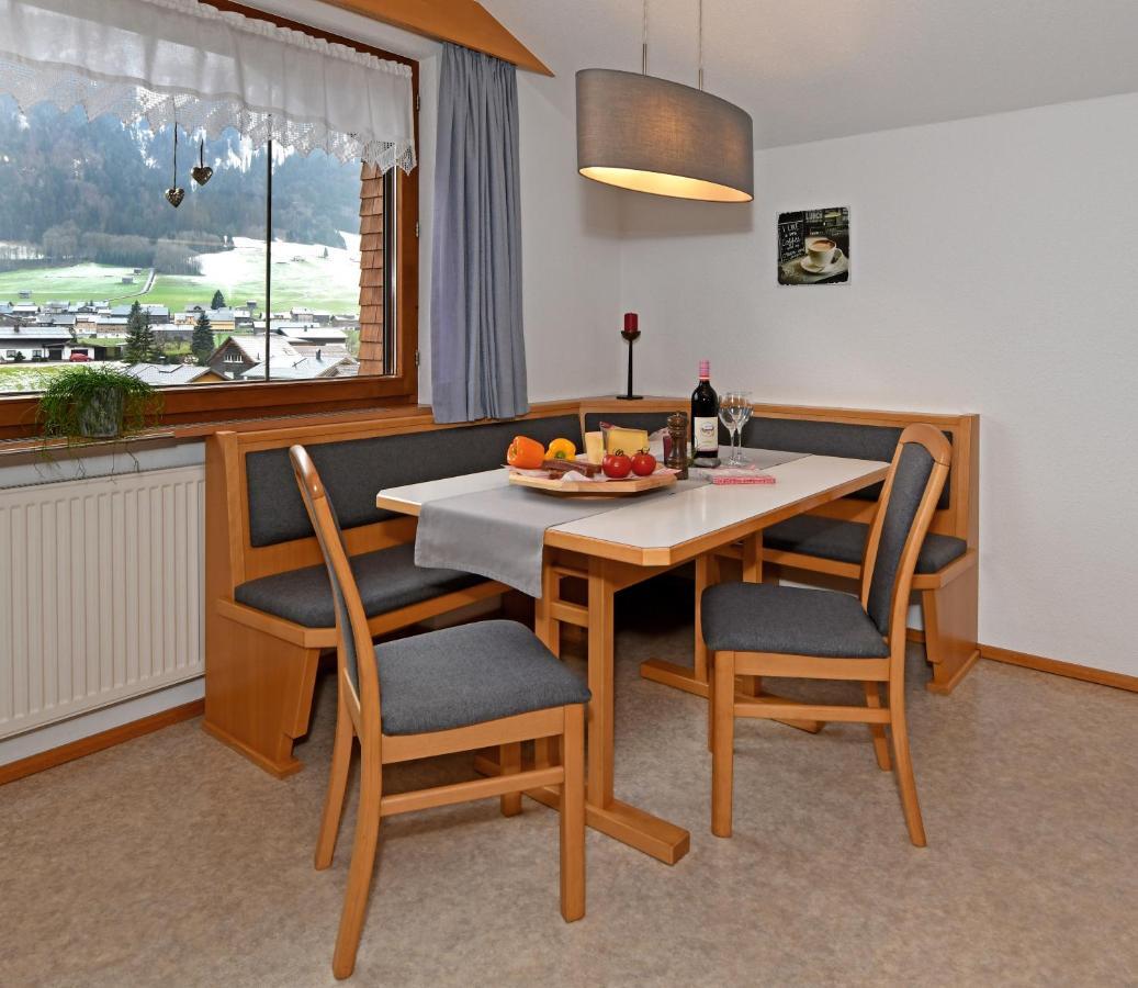 Ruef Wohlfuehl-Apartments Au (Vorarlberg) ภายนอก รูปภาพ